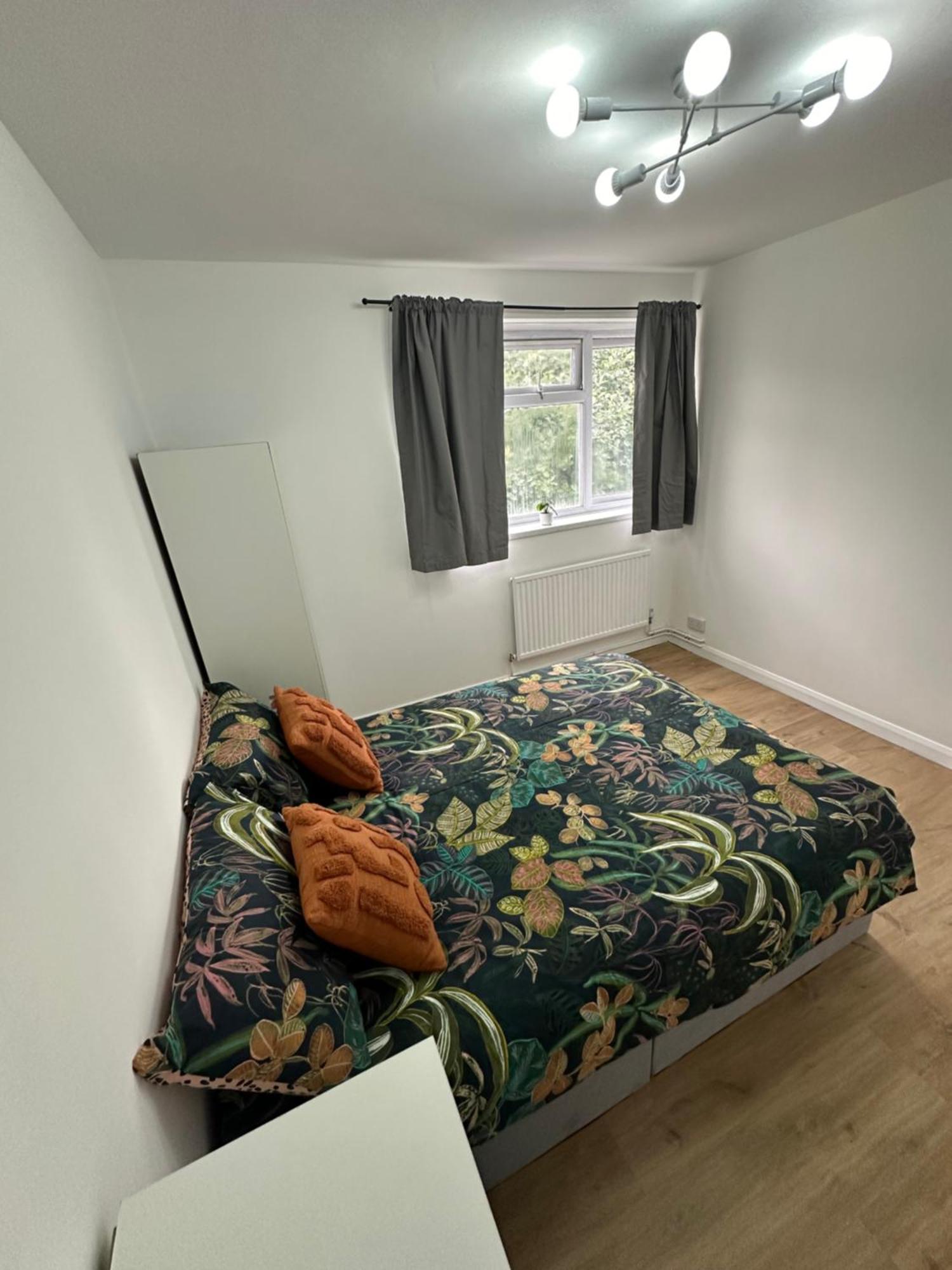Shared In A Luxury 3 Bedroom Flat In Aldgate, E1!central Apartamento Londres