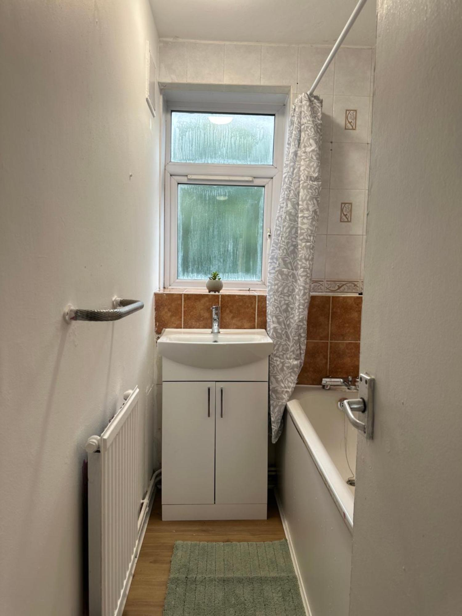 Shared In A Luxury 3 Bedroom Flat In Aldgate, E1!central * Londres
